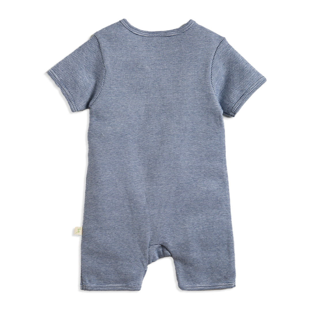 #style_navy-thin-stripes