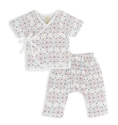 Organic cotton sleepwear for babies 